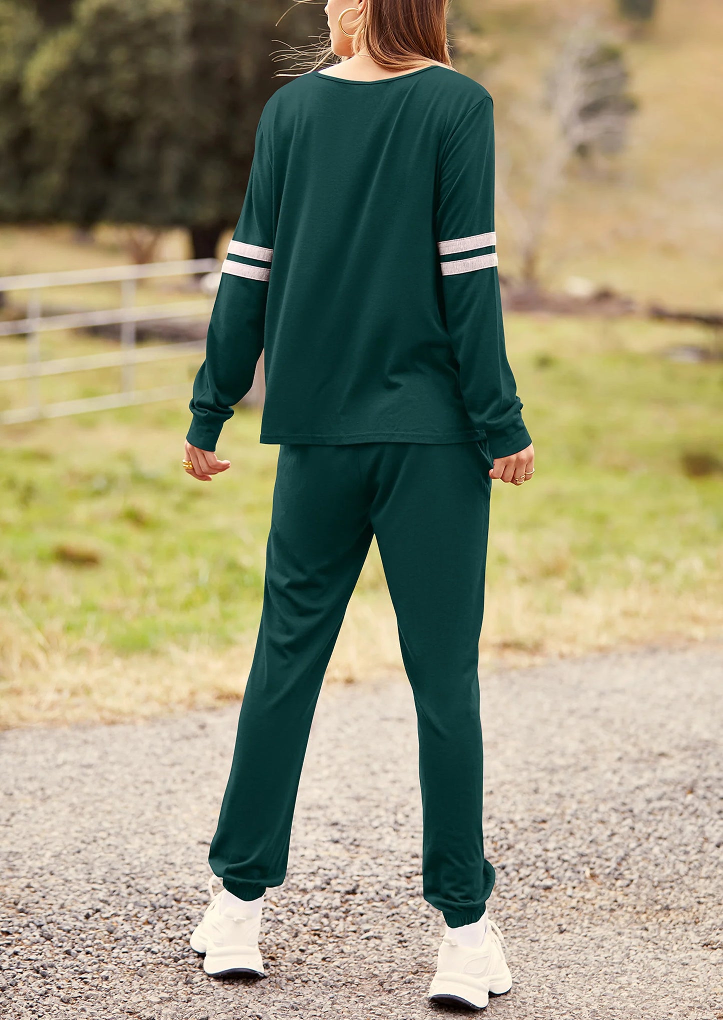 Women's Color Block 2 Piece Spring Tracksuit Crewneck Long Sleeve Tops Long Sweatpants Outfits Lounge Sets