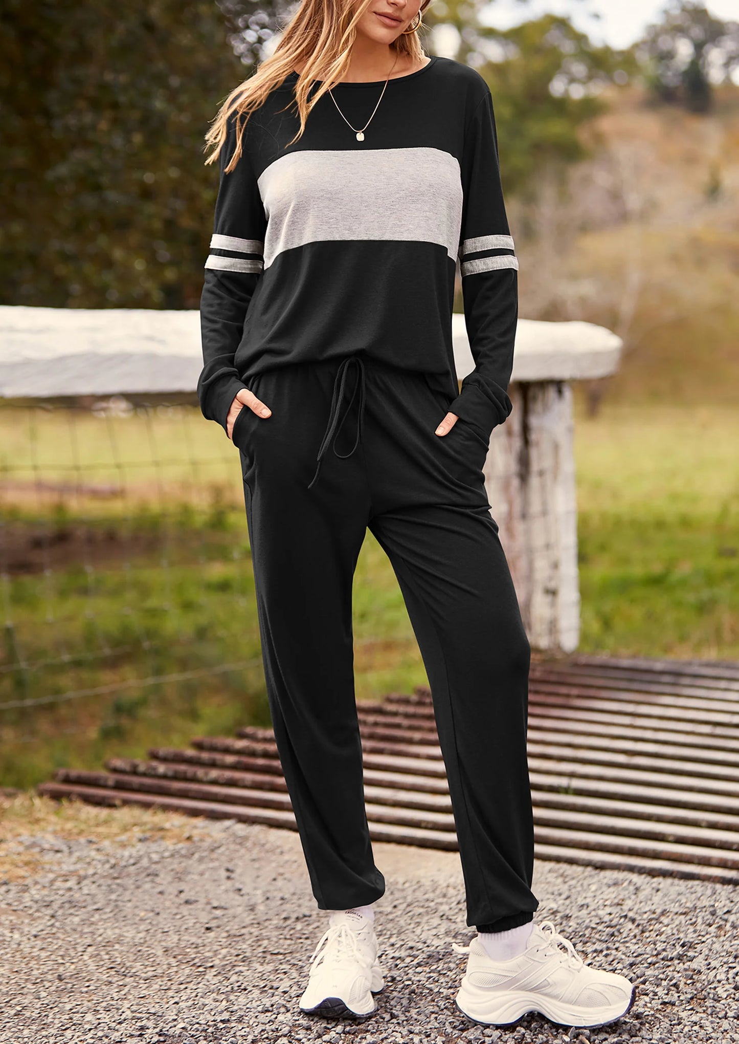 Women's Color Block 2 Piece Spring Tracksuit Crewneck Long Sleeve Tops Long Sweatpants Outfits Lounge Sets