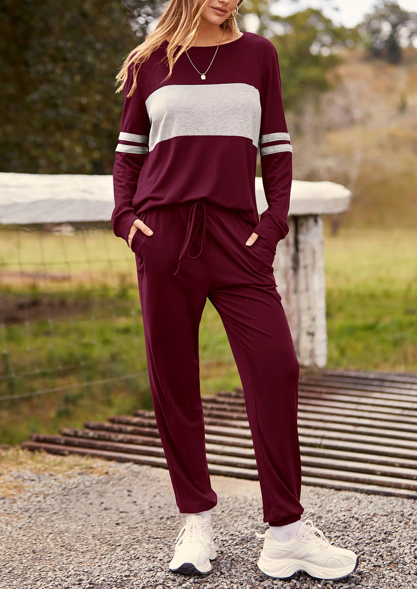 Women's Color Block 2 Piece Spring Tracksuit Crewneck Long Sleeve Tops Long Sweatpants Outfits Lounge Sets