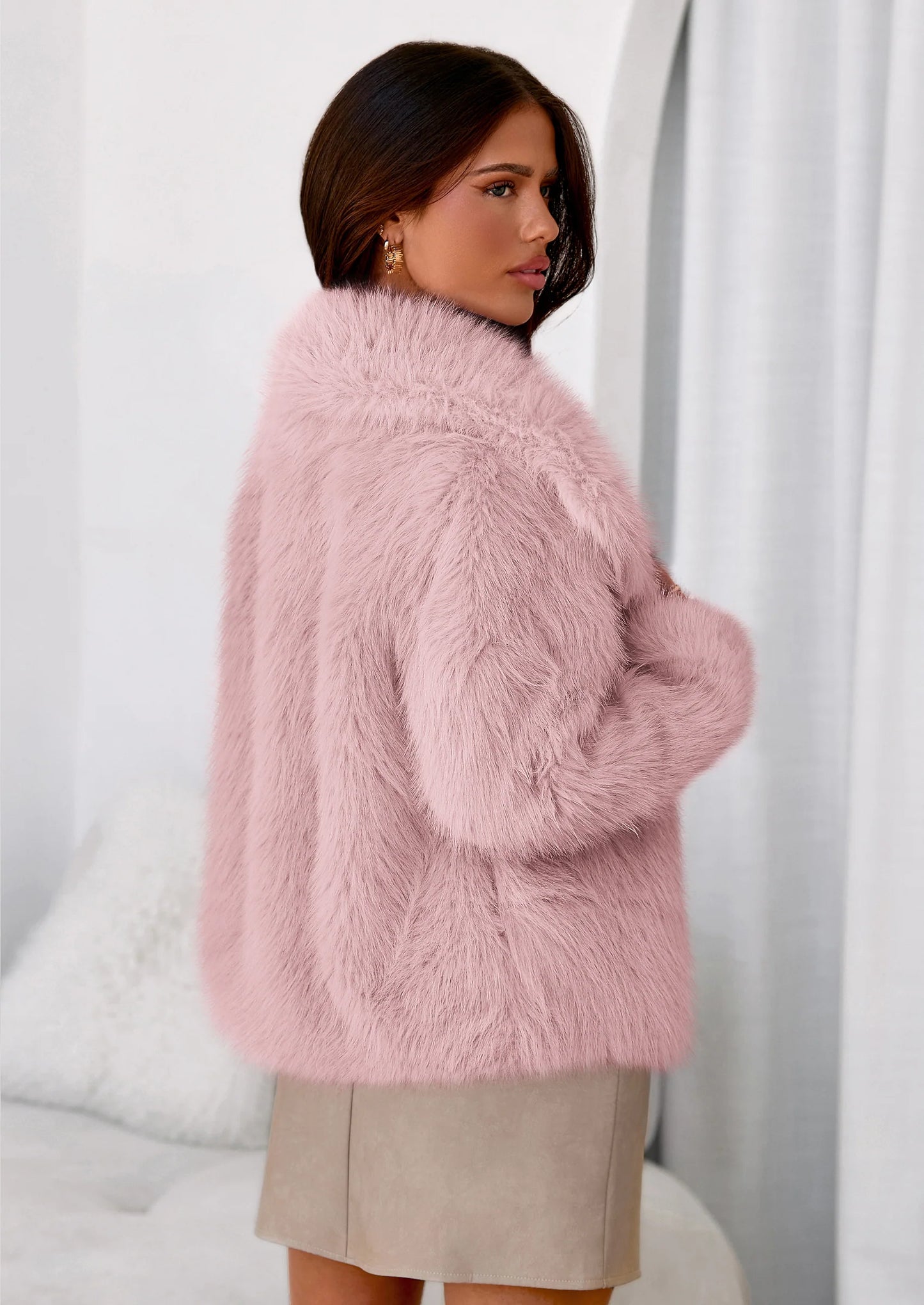 Womens Winter Coats Trendy Long Sleeve Furry Faux Fur Jackets Button Lapel Warm Fall Outwear with Pockets