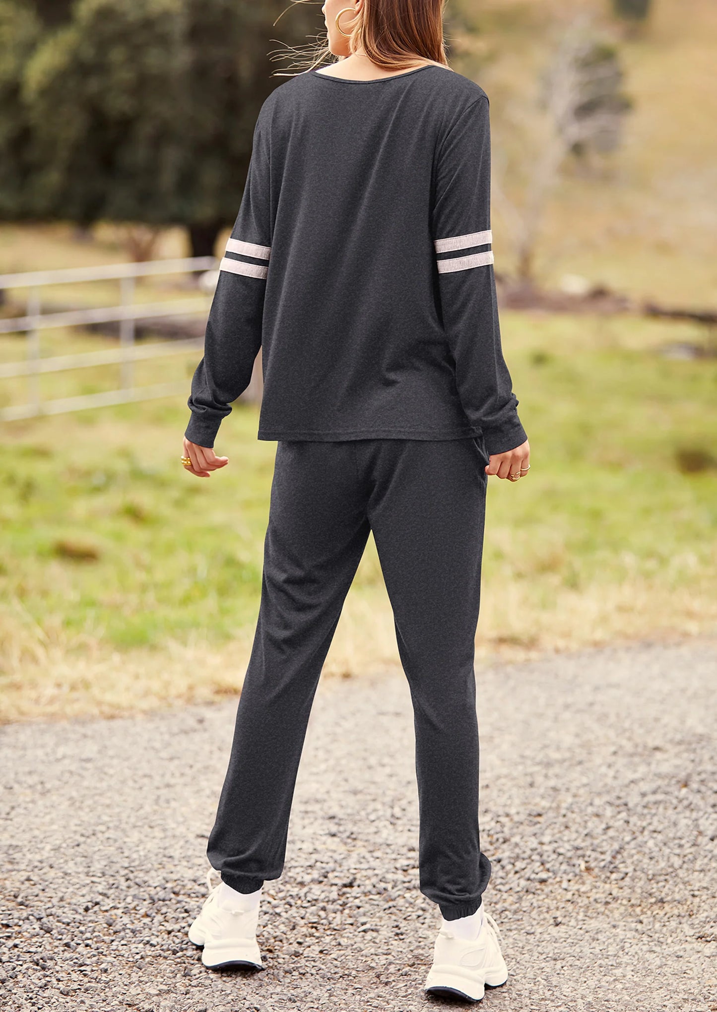 Women's Color Block 2 Piece Spring Tracksuit Crewneck Long Sleeve Tops Long Sweatpants Outfits Lounge Sets